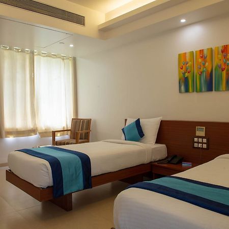 Hotel Mint Montvert Baner Пюн Екстериор снимка