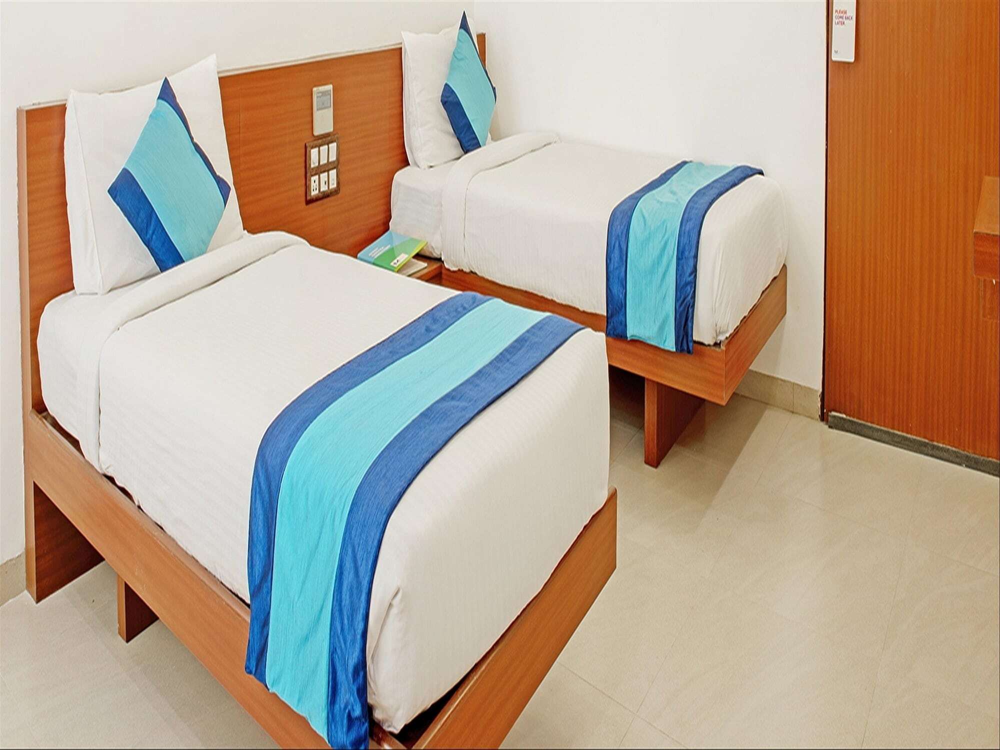Hotel Mint Montvert Baner Пюн Екстериор снимка