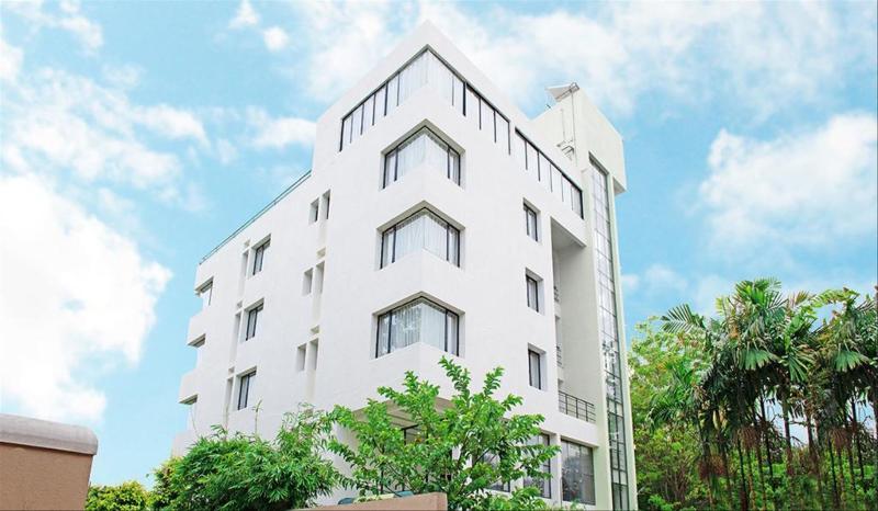 Hotel Mint Montvert Baner Пюн Екстериор снимка