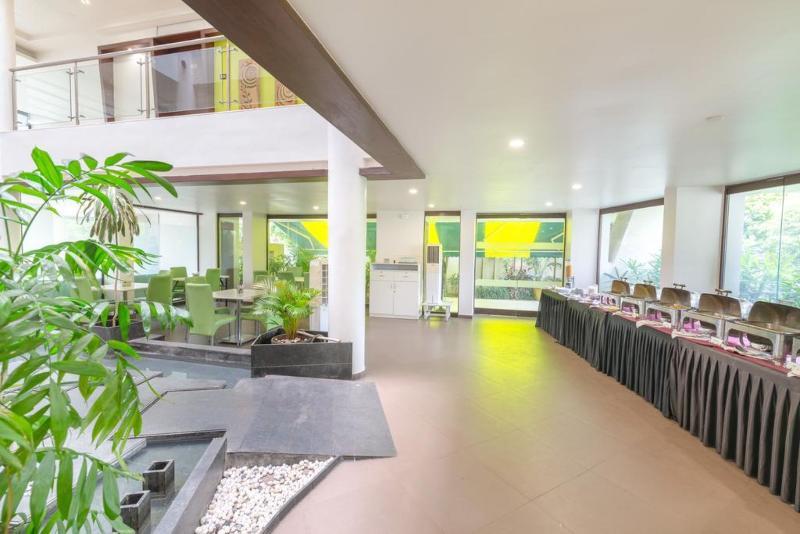 Hotel Mint Montvert Baner Пюн Екстериор снимка