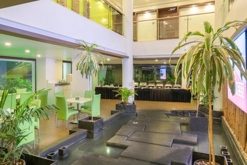 Hotel Mint Montvert Baner Пюн Екстериор снимка